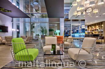 Valentina-hotellin aula